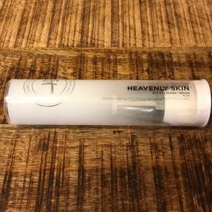 IT Cosmetics Heavenly Skin Bye Bye Pores Brush